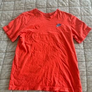 Men’s Nike tee shirt